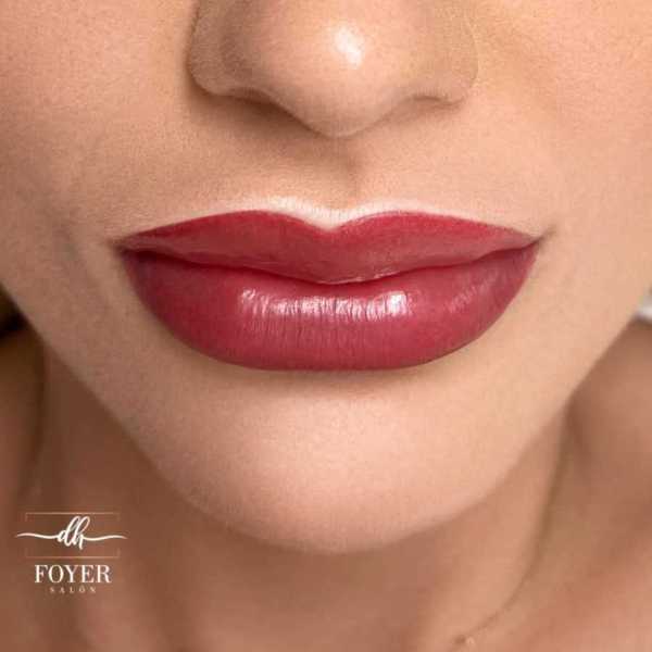 permanentný makeup pery