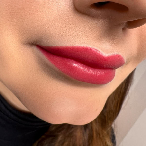 permanentný makeup pery