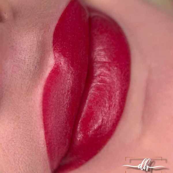 permanentný makeup pery