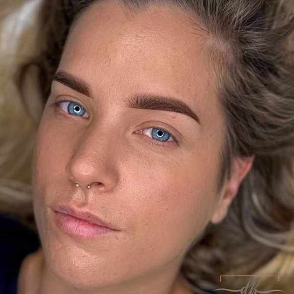 powder brows permanentný makeup pred po